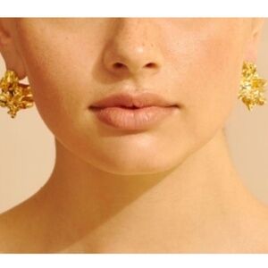 Amber Sceats Gold Reese Earrings New with Tag